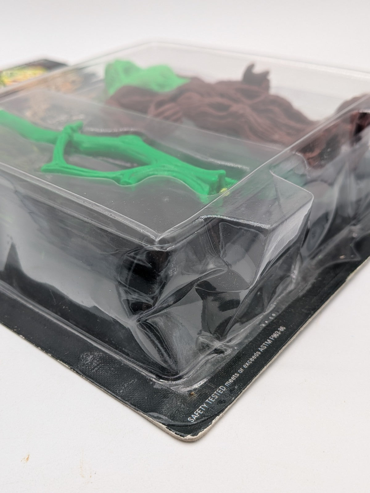 Kenner 1990 Swamp Thing Camouflage Swamp Thing Action Figure 