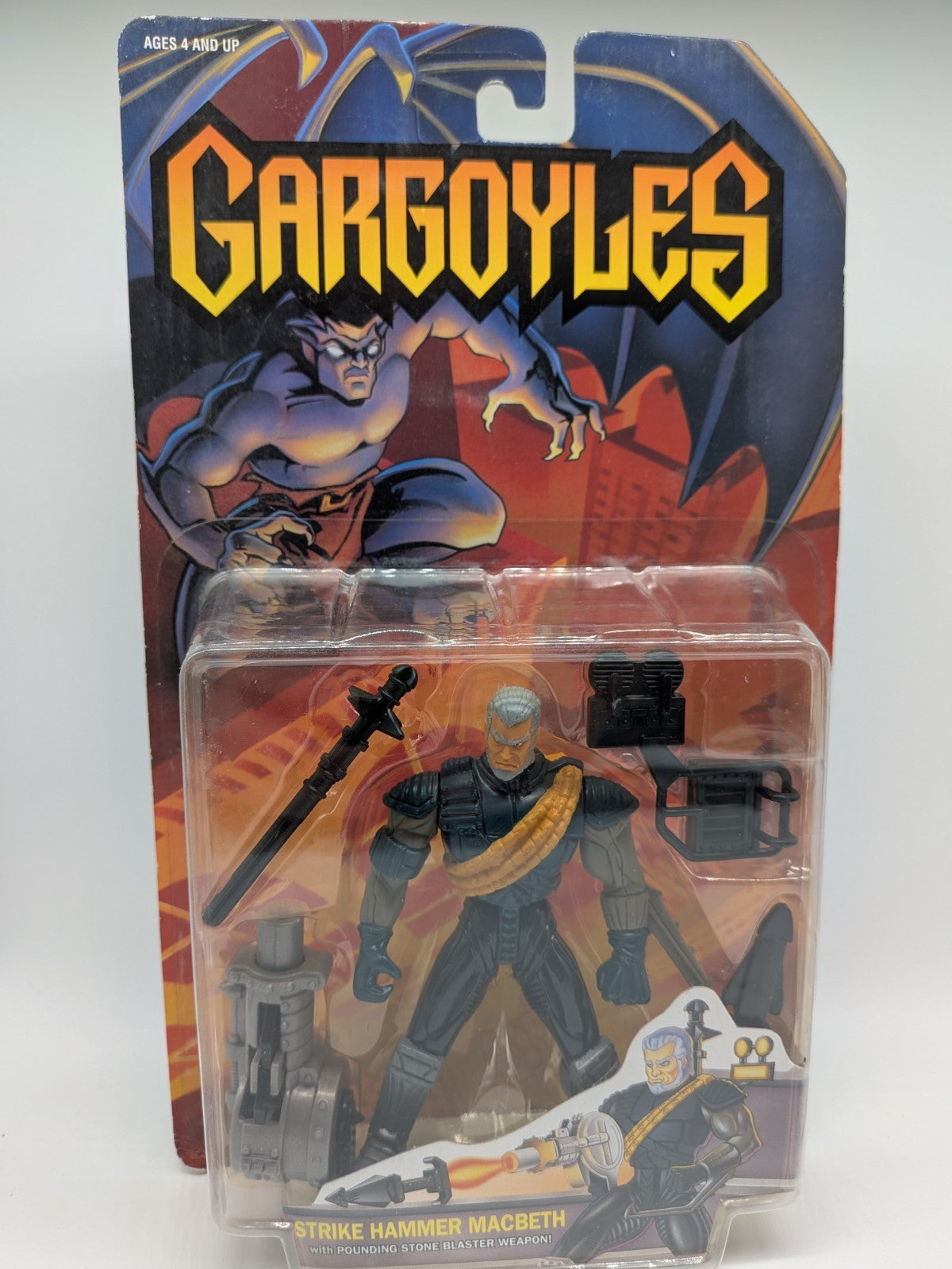 Kenner 1995 Gargoyles Strike Hammer Macbeth Action Figure 