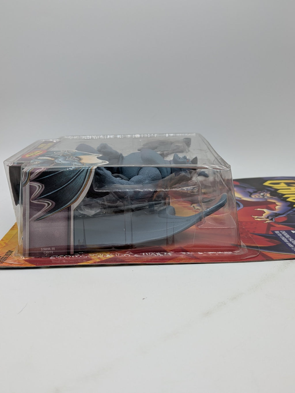 Kenner 1996 Gargoyles Quick Strike Goliath Action Figure 
