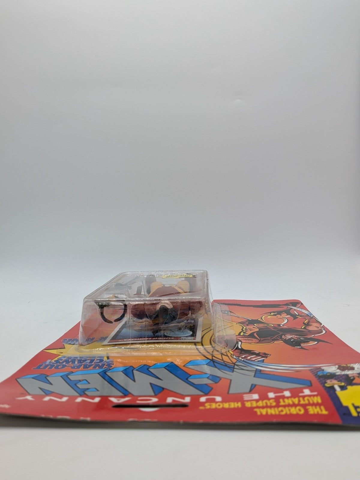 Toy Biz 1991 The Uncanny X-Men Wolverine Action Figure (Snap-Out Claws)