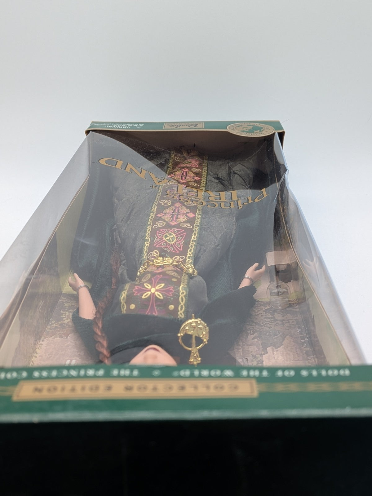 Mattel 2001 Dolls of the World  Princess Collection Princess of Ireland Barbie