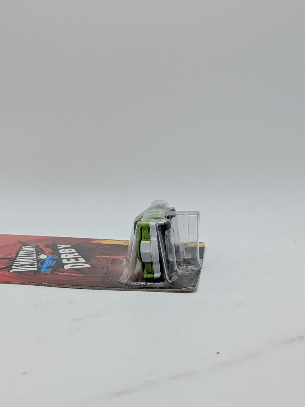 Johnny Lightning 2012 Demolition Derby 1969 Lincoln Continental Diecast Car