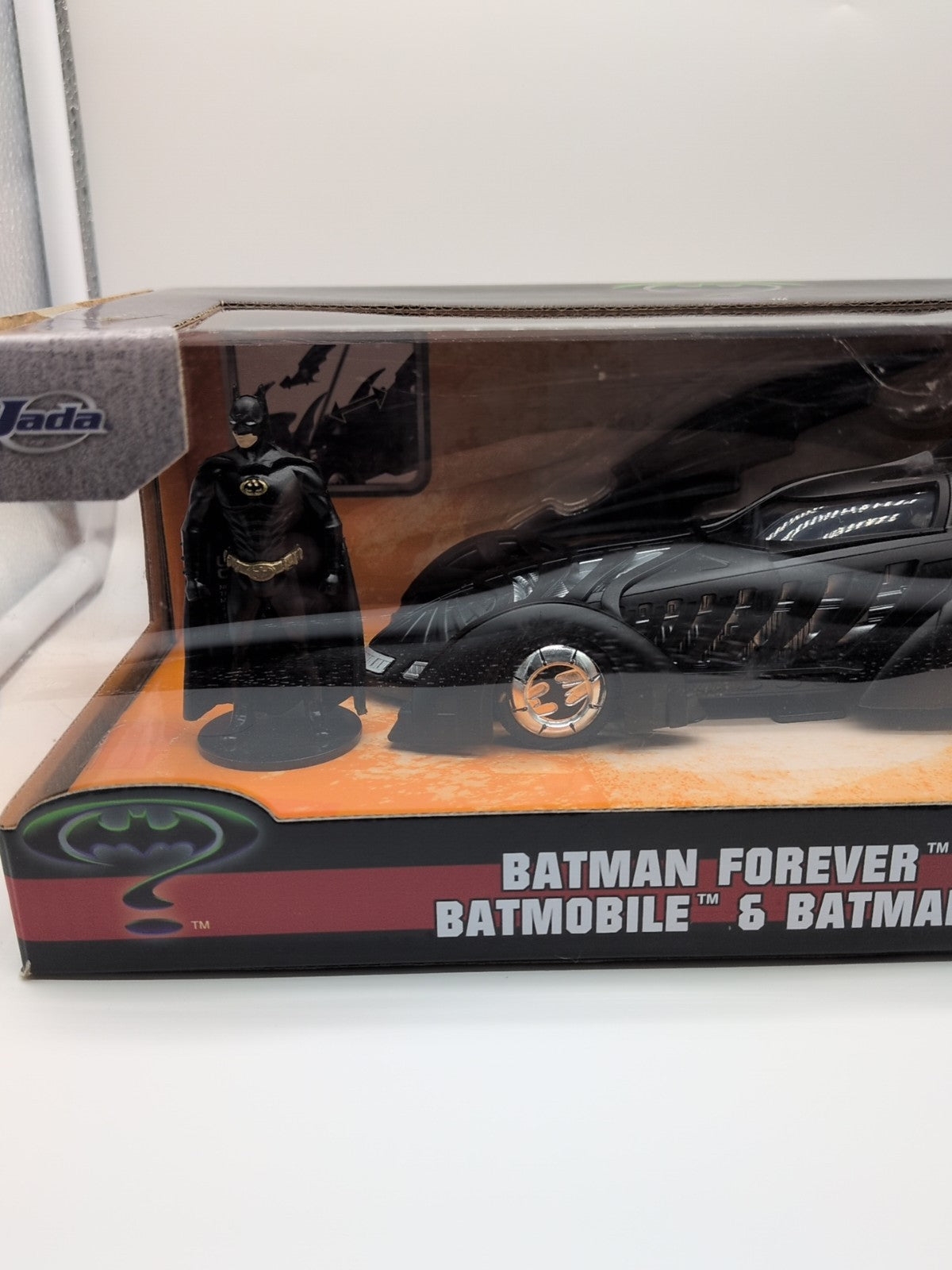 Jada Toys Batman Forever Batmobile & Batman Figure 1:24 Diecast