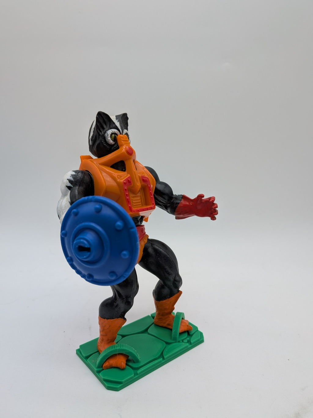 Mattel 1985 Masters of the Universe Stinkor Action Figure (Complete)