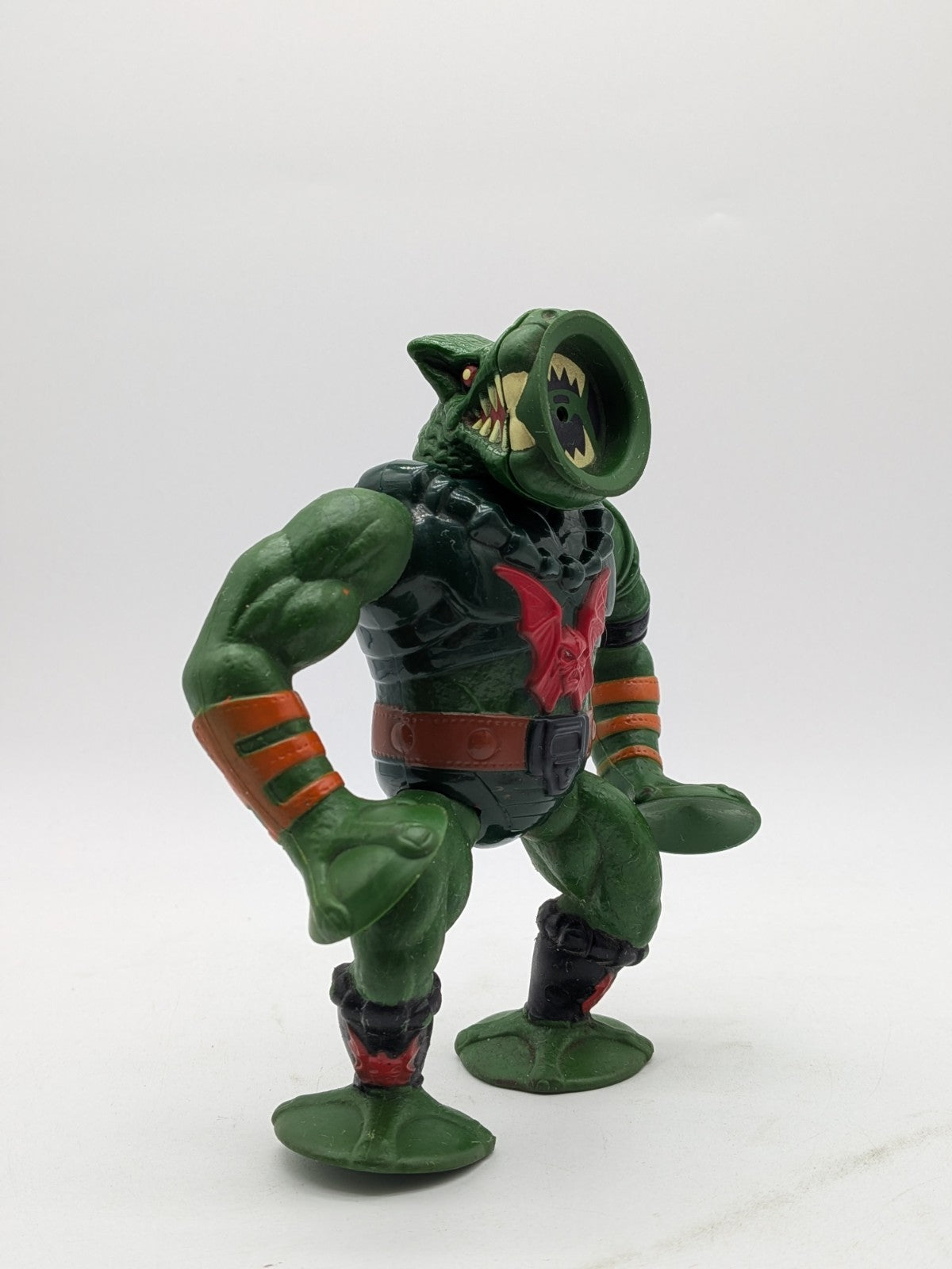 Mattel 1985 MOTU Leech Black Belt Variant Complete Crossbow