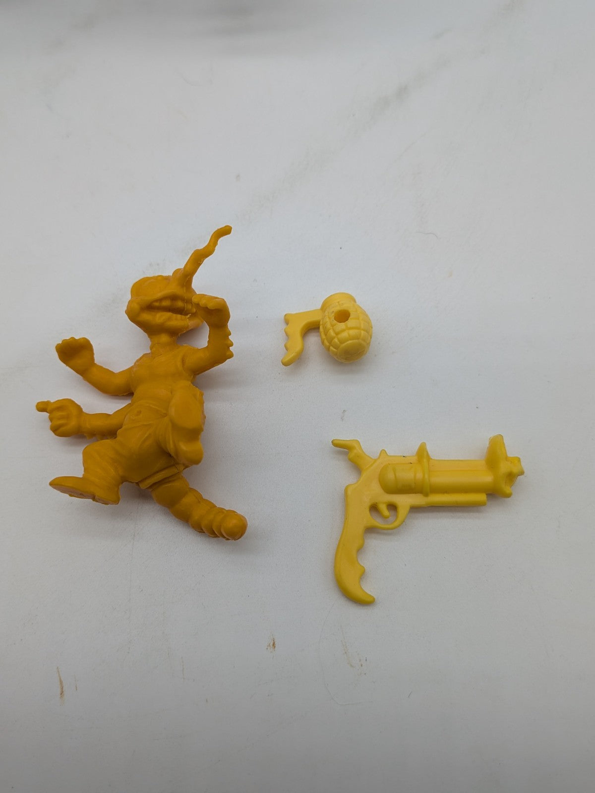 Playmates 1990 Teenage Mutant Ninja Turtles Wingnut & Screwloose Action Figure 