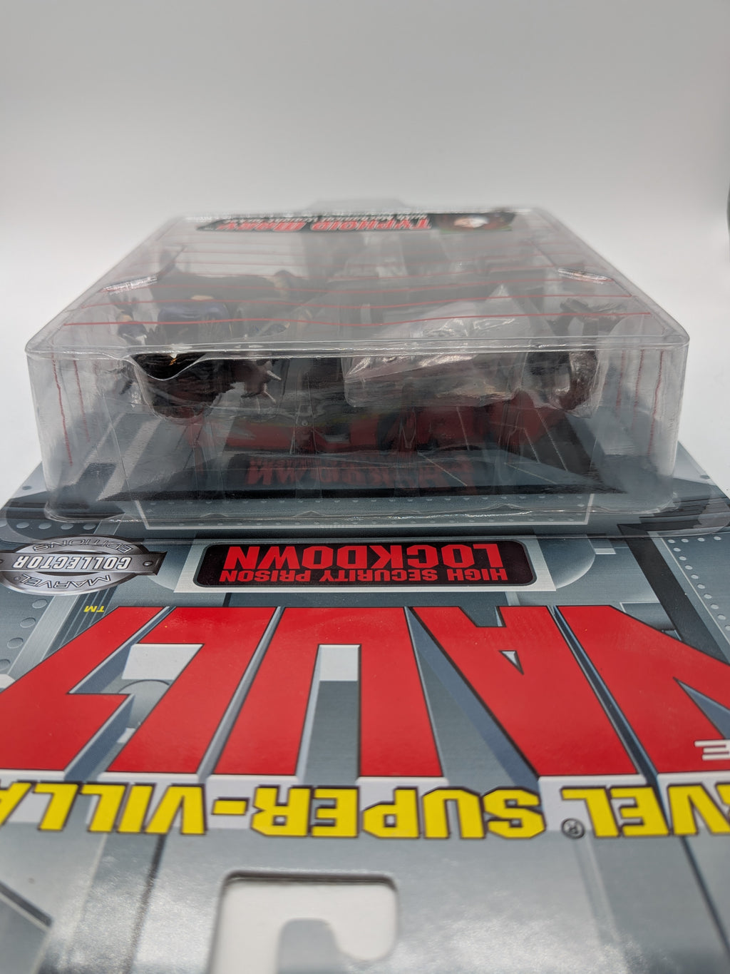Toy Biz 1998 Marvel Super-Villains The Vault Typhoid Mary