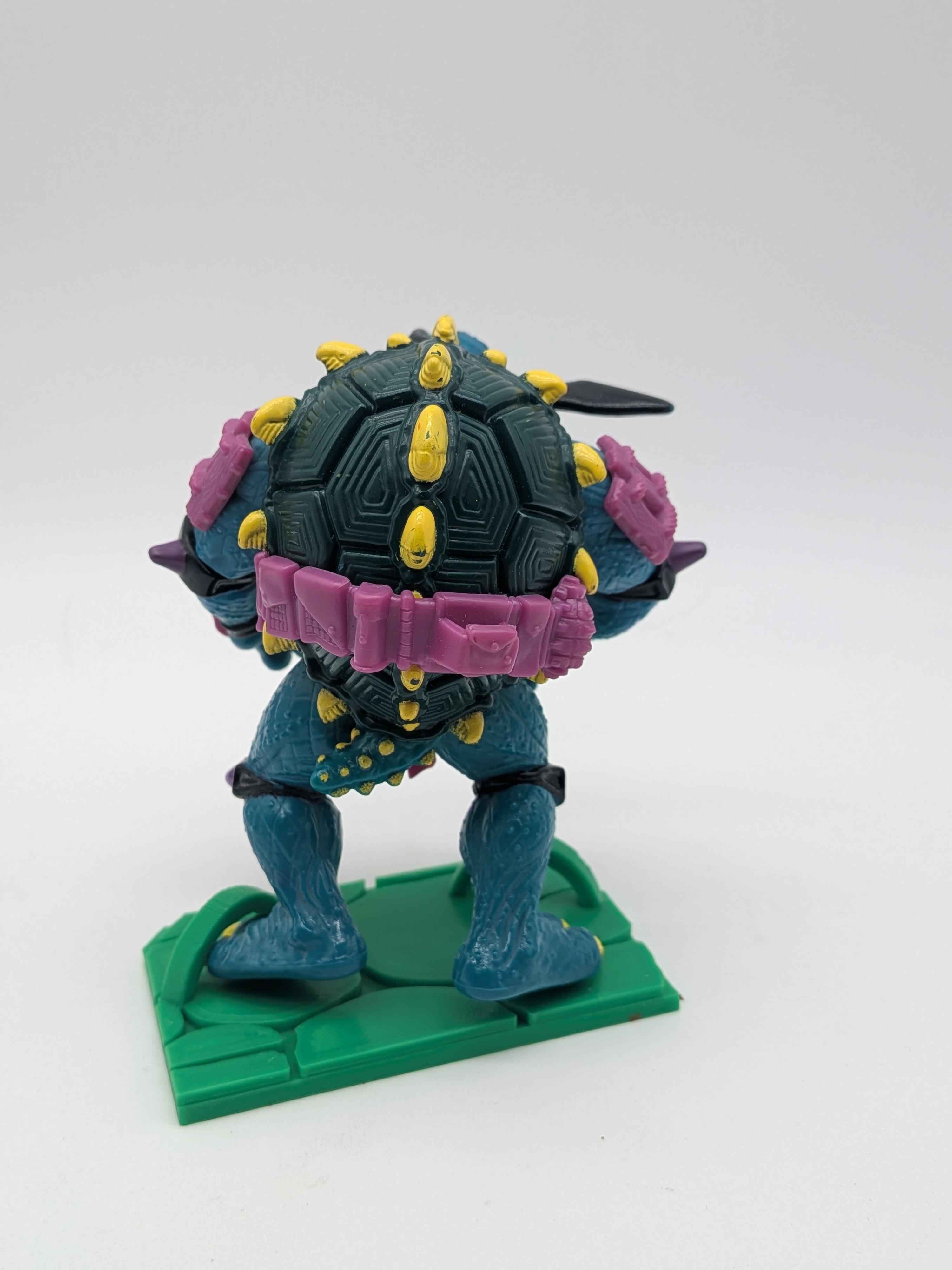 Playmates 1990 Teenage Mutant Ninja Turtles Slash Purple Belt Yellow "S" Complete