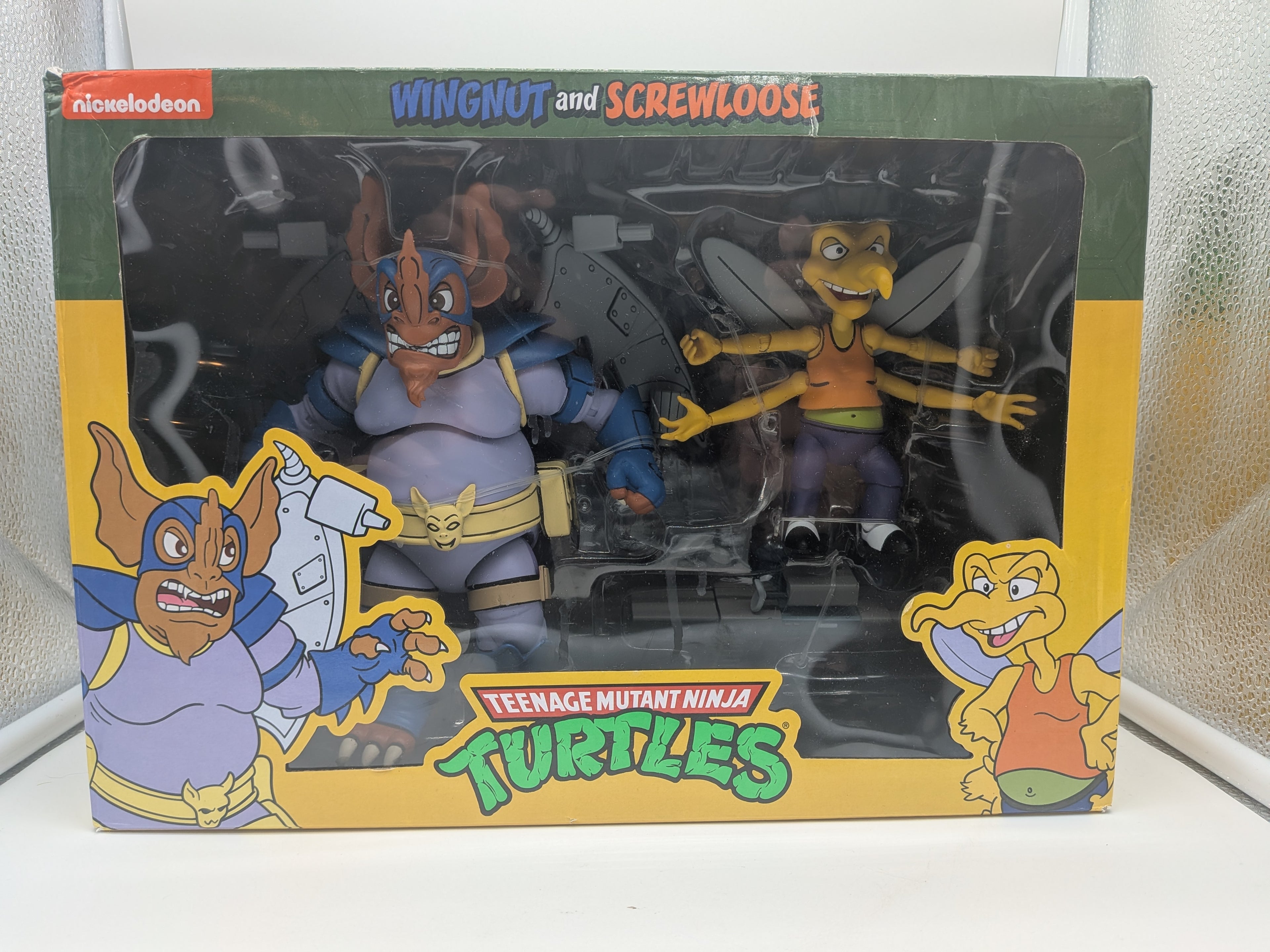 NECA 2022 Teenage Mutant Ninja Turtles Cartoon Classic Wingnut and Screwloose