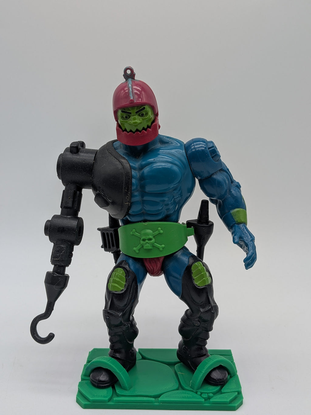Mattel 1983 Masters of the Universe Trap Jaw - Loose Complete Figure w/Warrior's Ring