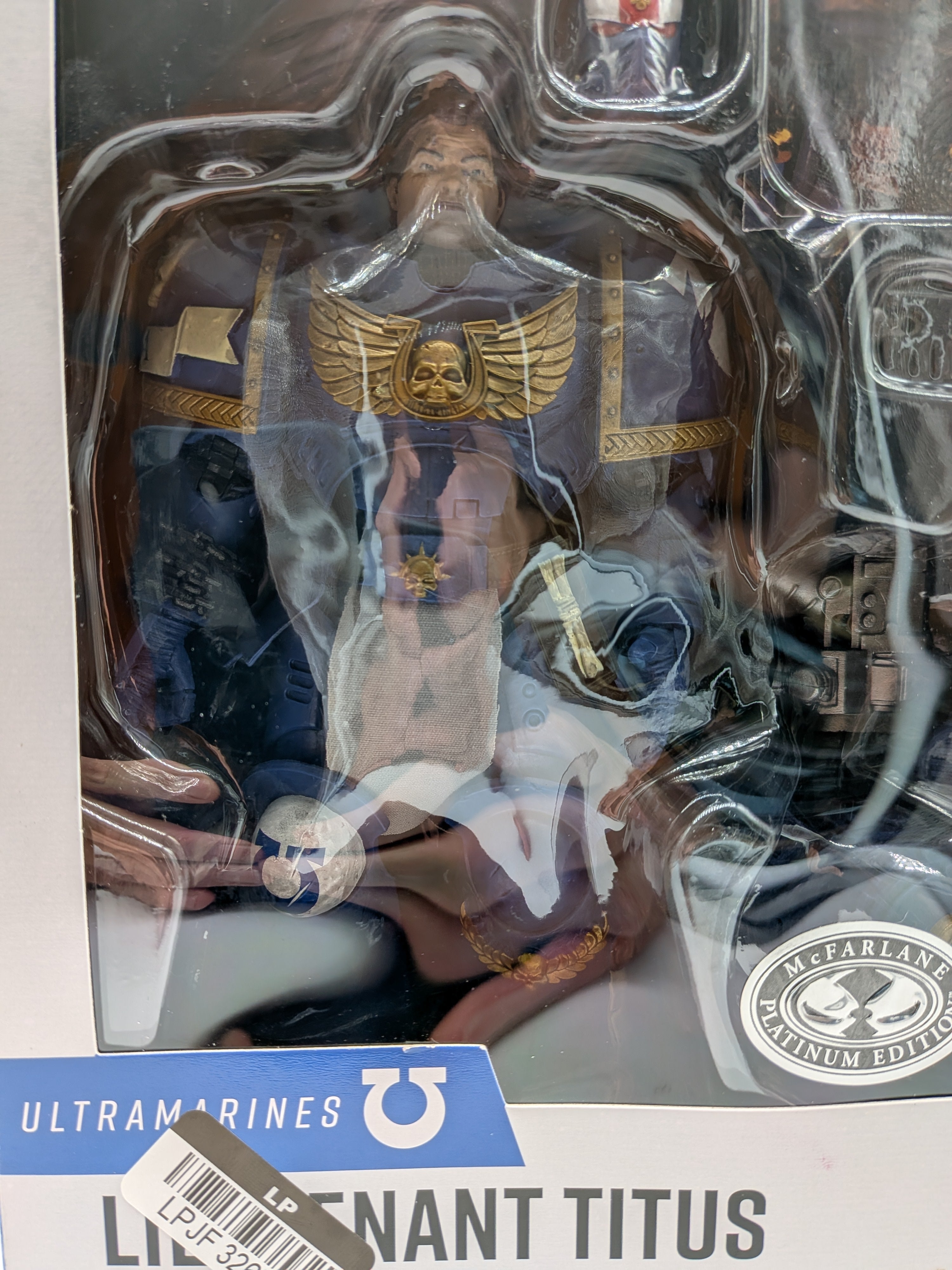 McFarlane Toys 2024 Warhammer 40,000 Ultramarines Lieutenant Titus (Platinum Edition)
