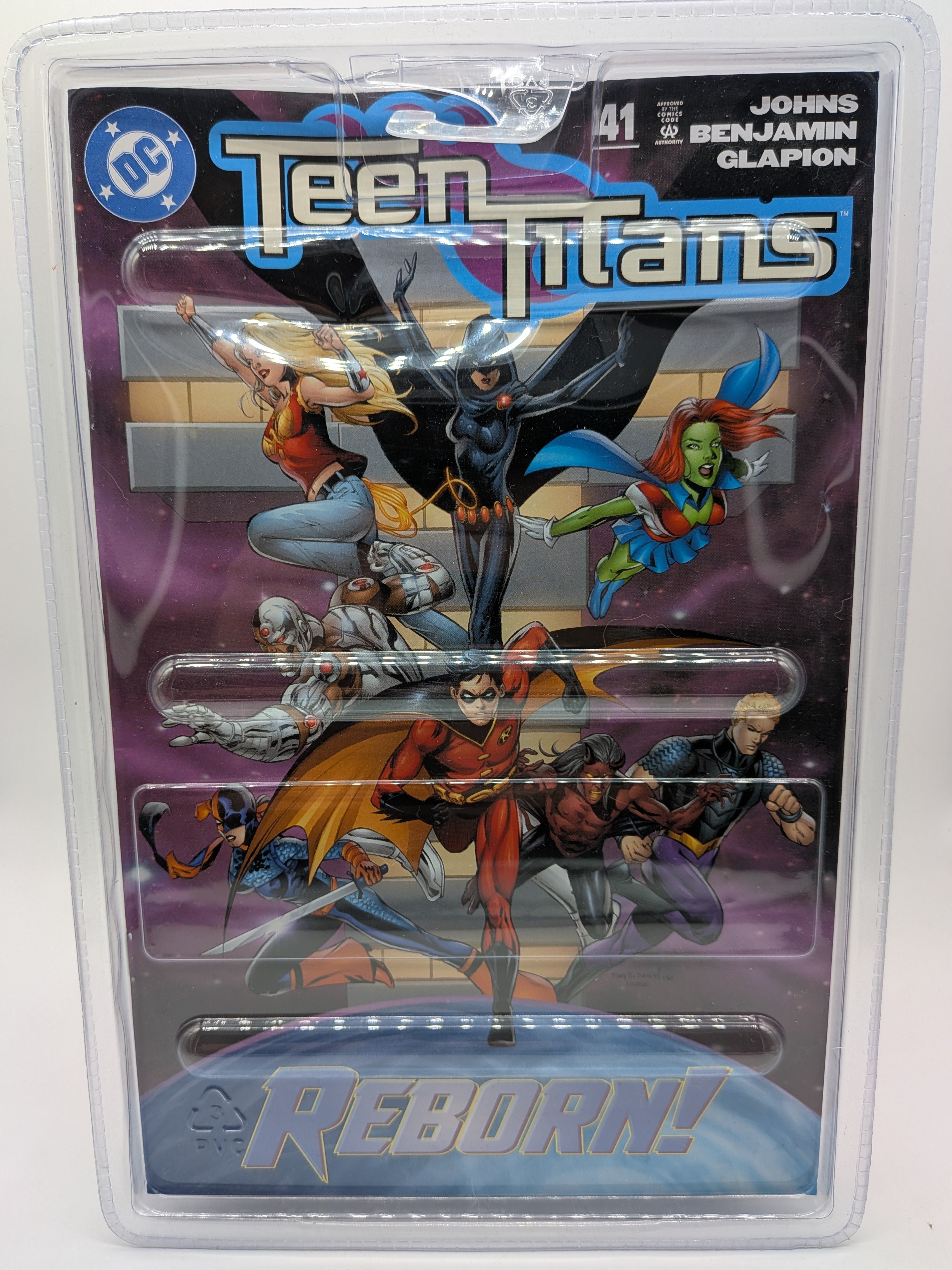 McFarlane DC Direct Page Puncher Teen Titans #41 Robin w/Comic