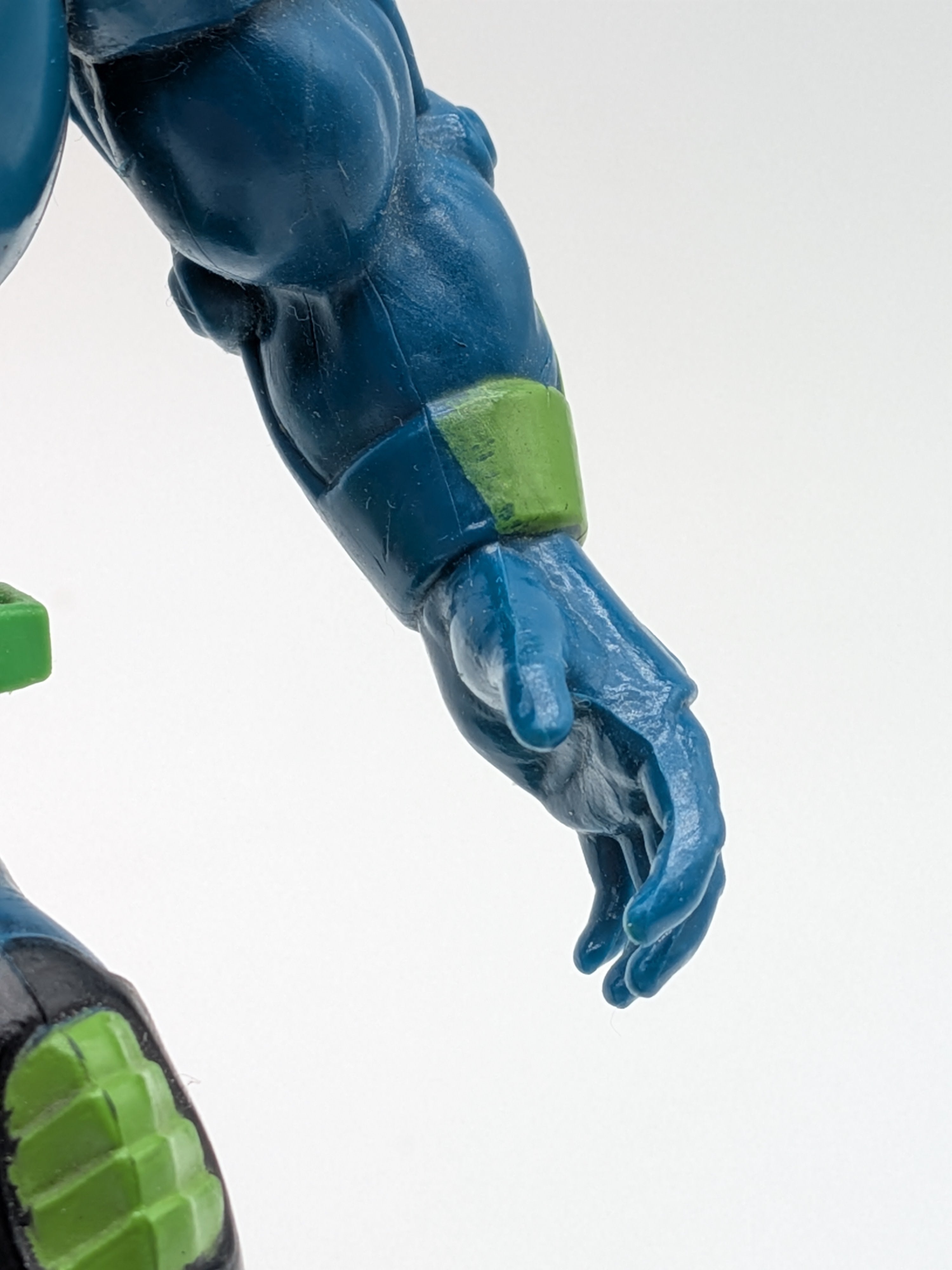 Mattel 1983 Masters of the Universe Trap Jaw - Loose Complete Figure w/Warrior's Ring